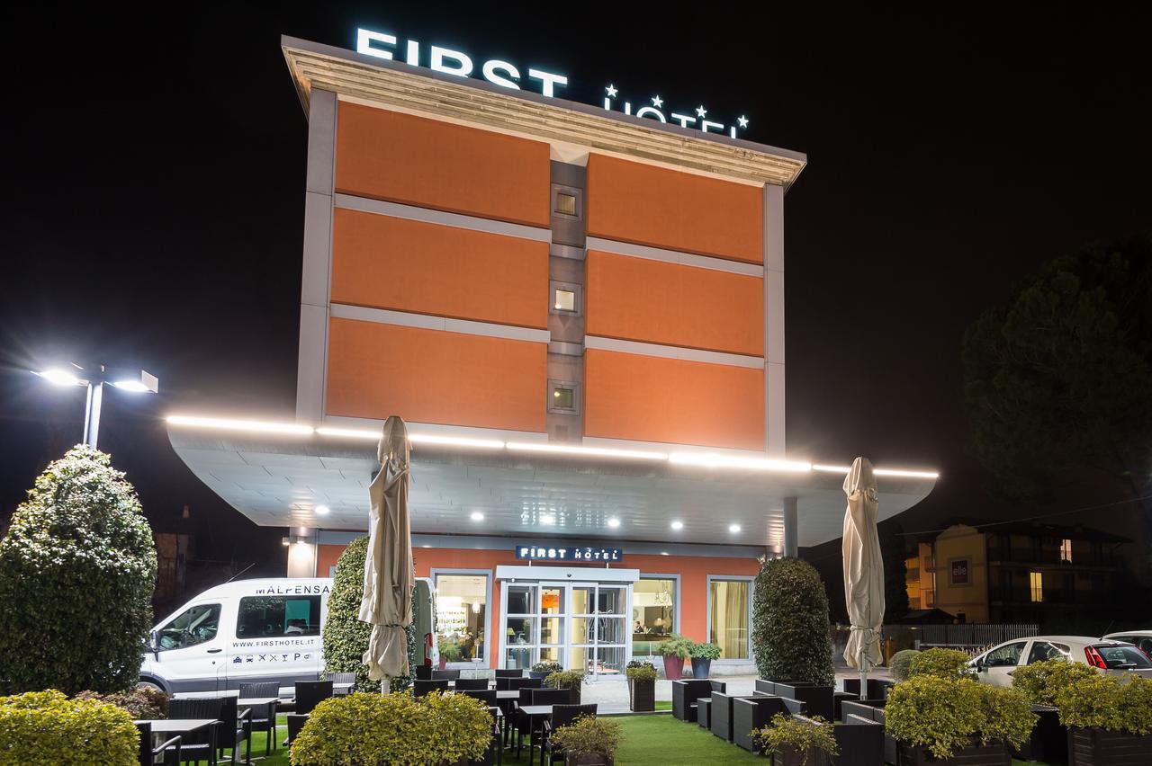 First Hotel Malpensa Case Nuove  Exterior foto